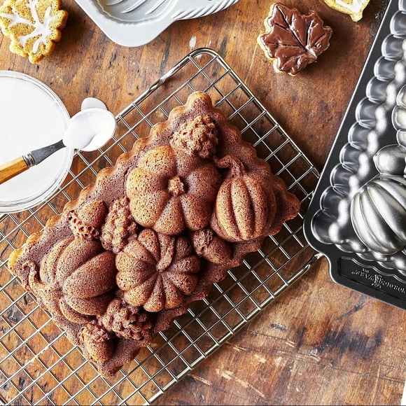 Nordic Ware Harvest Bounty Loaf Pan - Picture 4 of 6